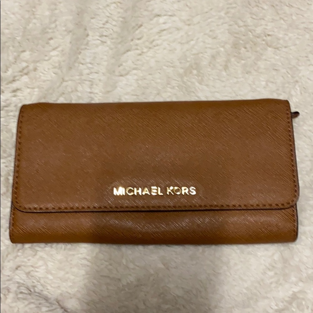 Michael Kors wallet/crossbody